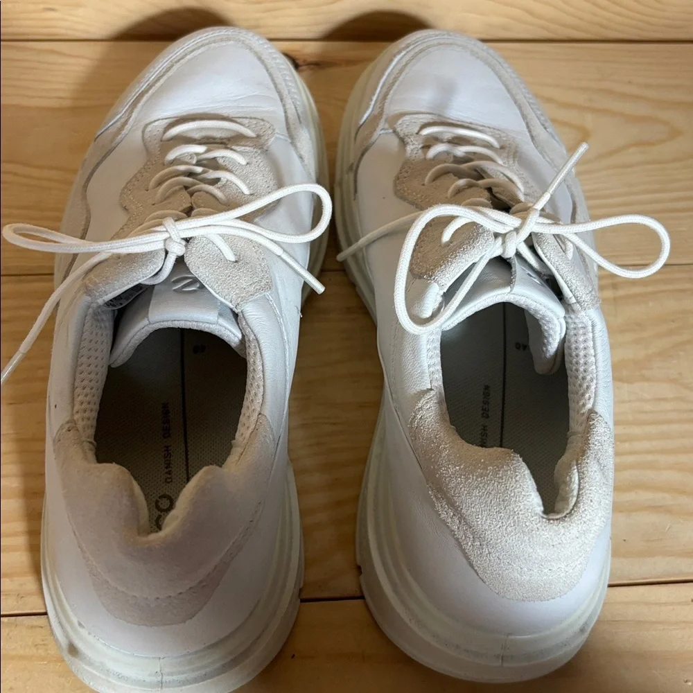 Ecco soft Cream and white sneakers‎